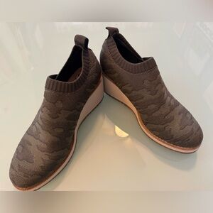 Sofft Camouflage green Wedge Sneakers